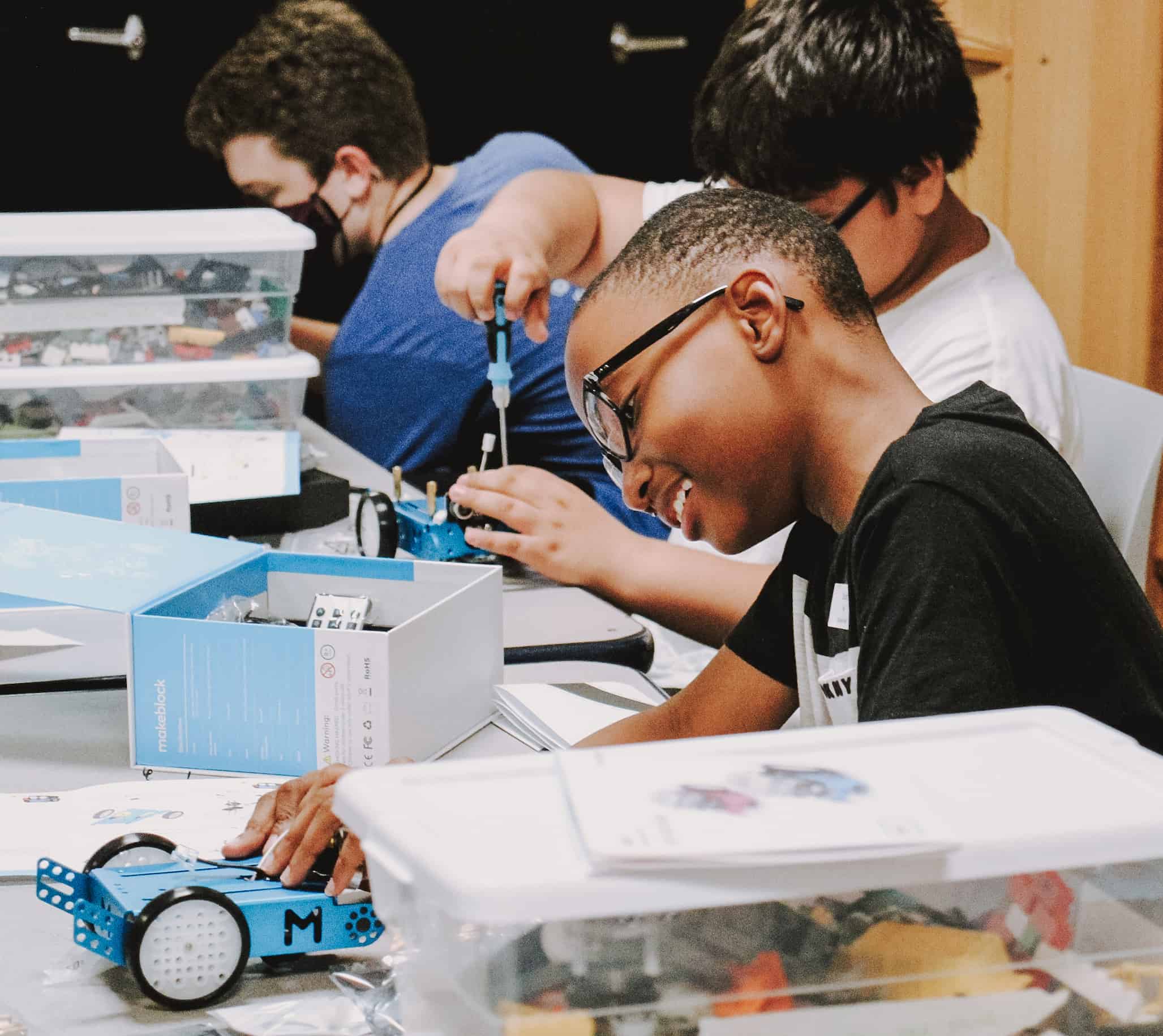 You are currently viewing Sr. LEGO® Robot Engineering Camp for ages 9 to 14 | Full Day | Upper Arlington